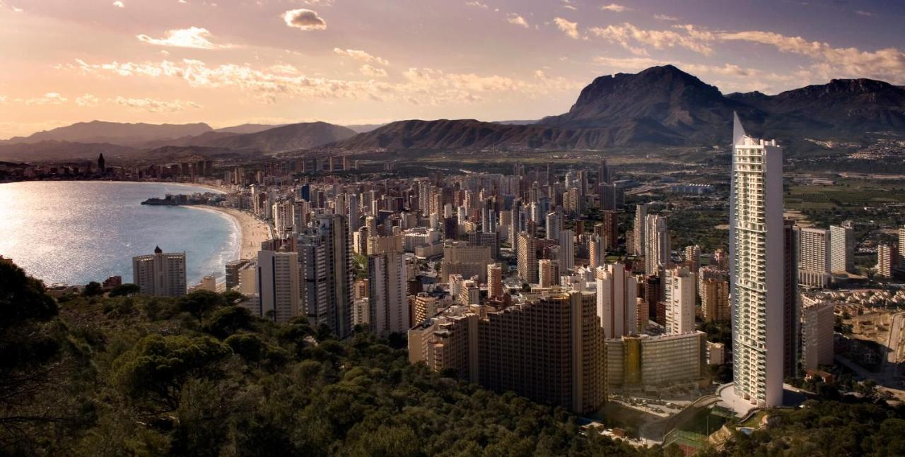 Skyline 31 Terraza Privada Con Vistas Al Mar Διαμέρισμα Μπένιντορμ Εξωτερικό φωτογραφία