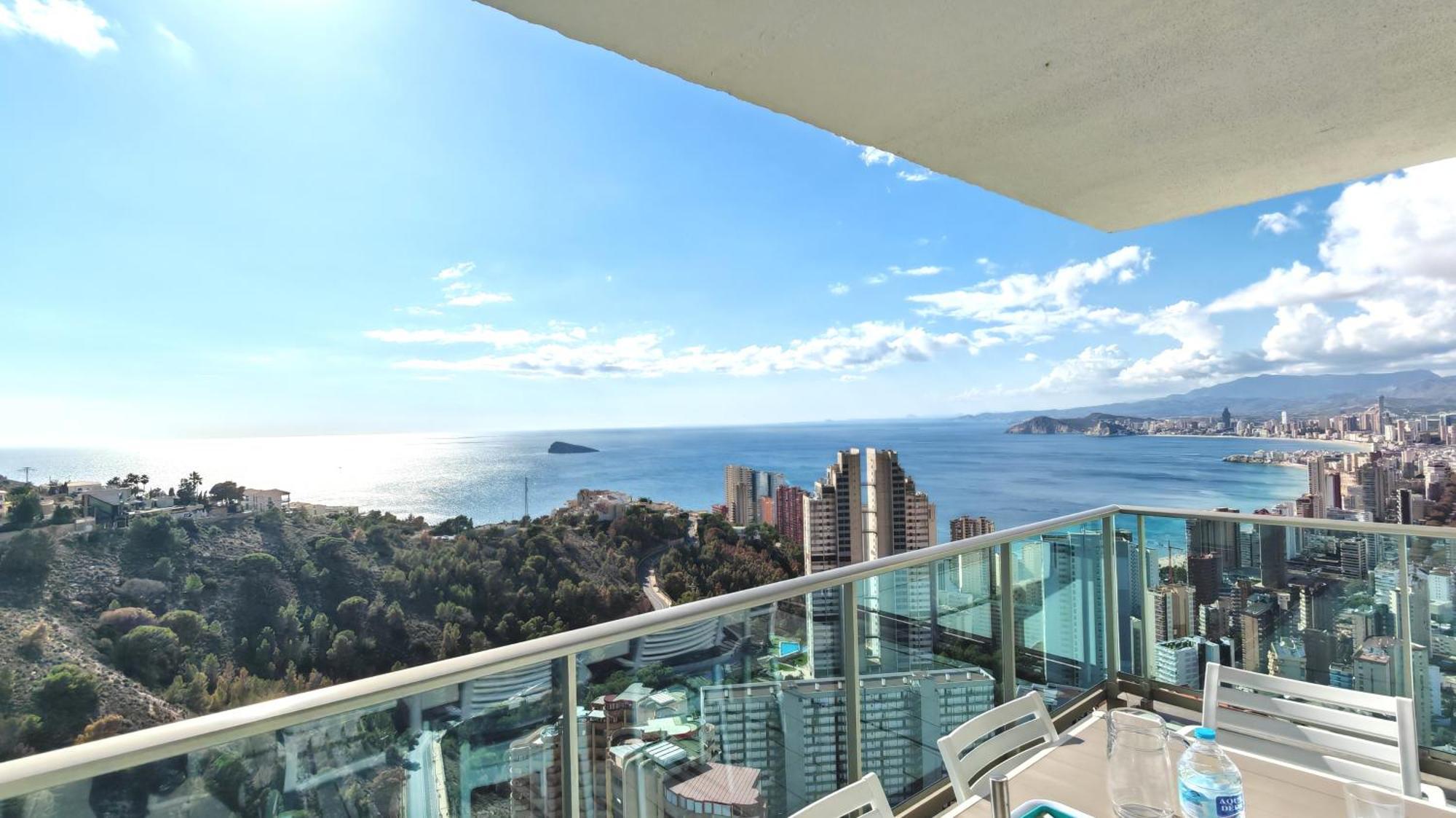 Skyline 31 Terraza Privada Con Vistas Al Mar Διαμέρισμα Μπένιντορμ Εξωτερικό φωτογραφία